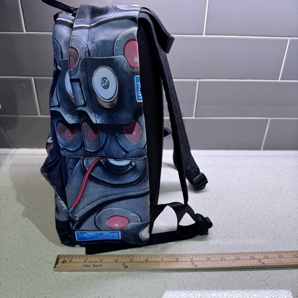 Kids / teen Graphic Print Backpack NWOT - Picture 5 of 16